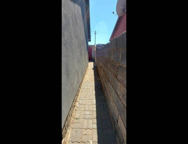 2 BEDROOM HOUSE FOR SALE IN MOHLAKENG